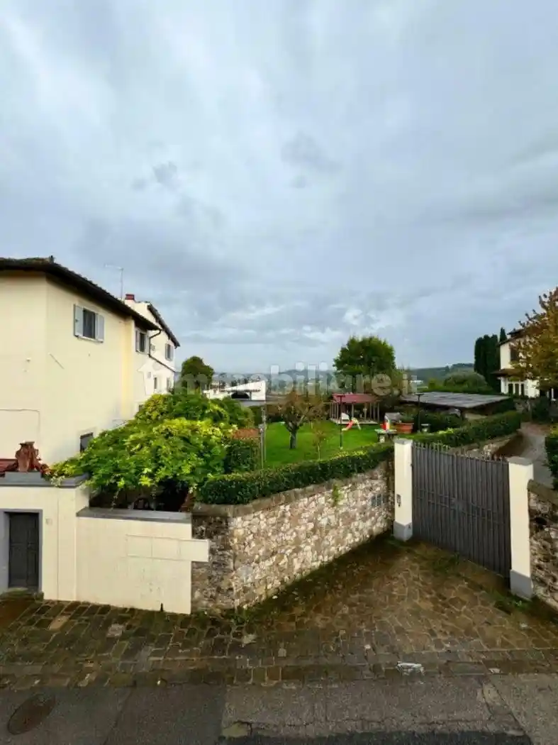 Casa indipendente in vendita a Firenze