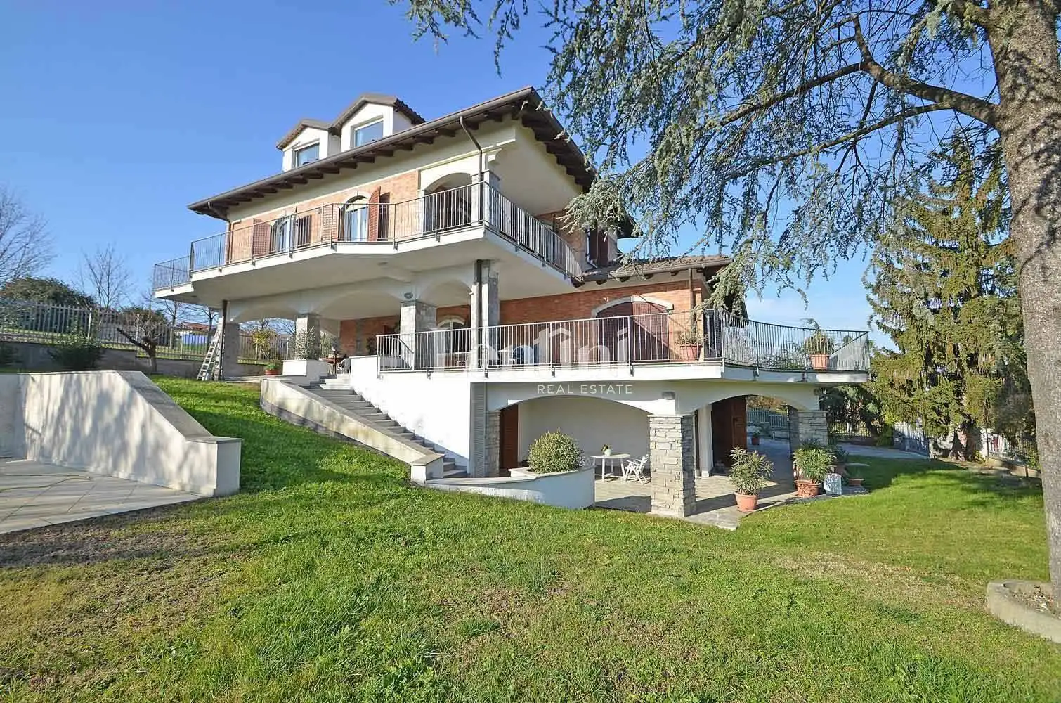 Villa in vendita a Casale Monferrato