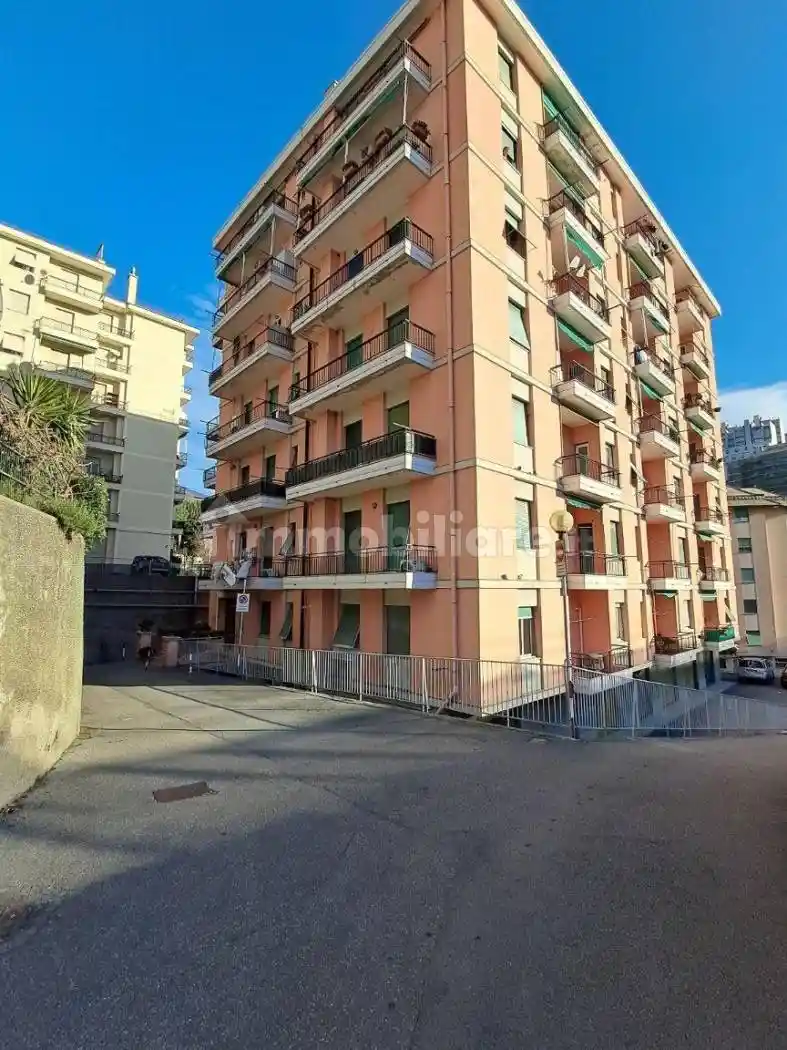 Appartamento in vendita a Genova