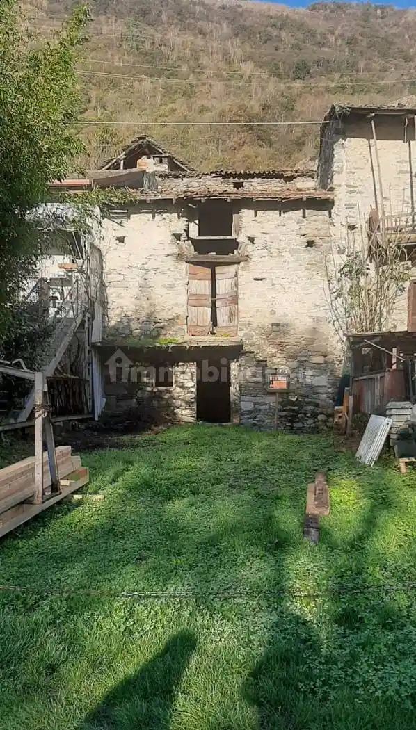 Rustico - Casale in vendita a Sorico