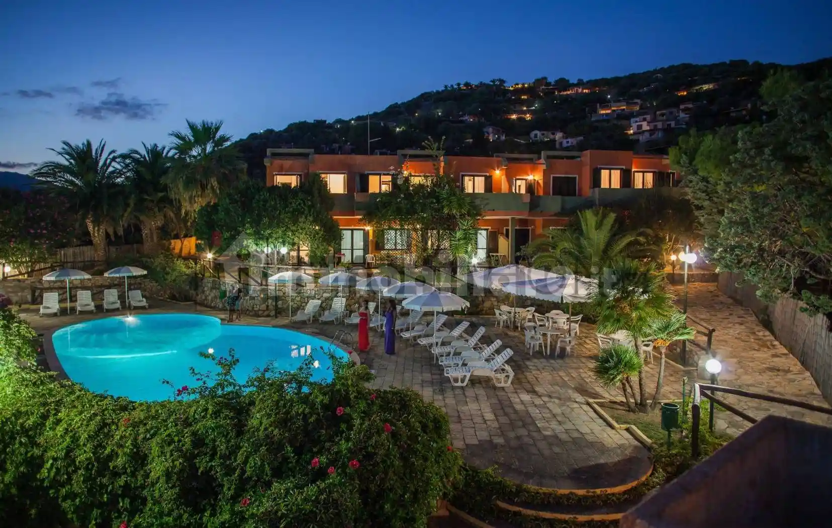 Palazzo - Edificio in vendita a Villasimius