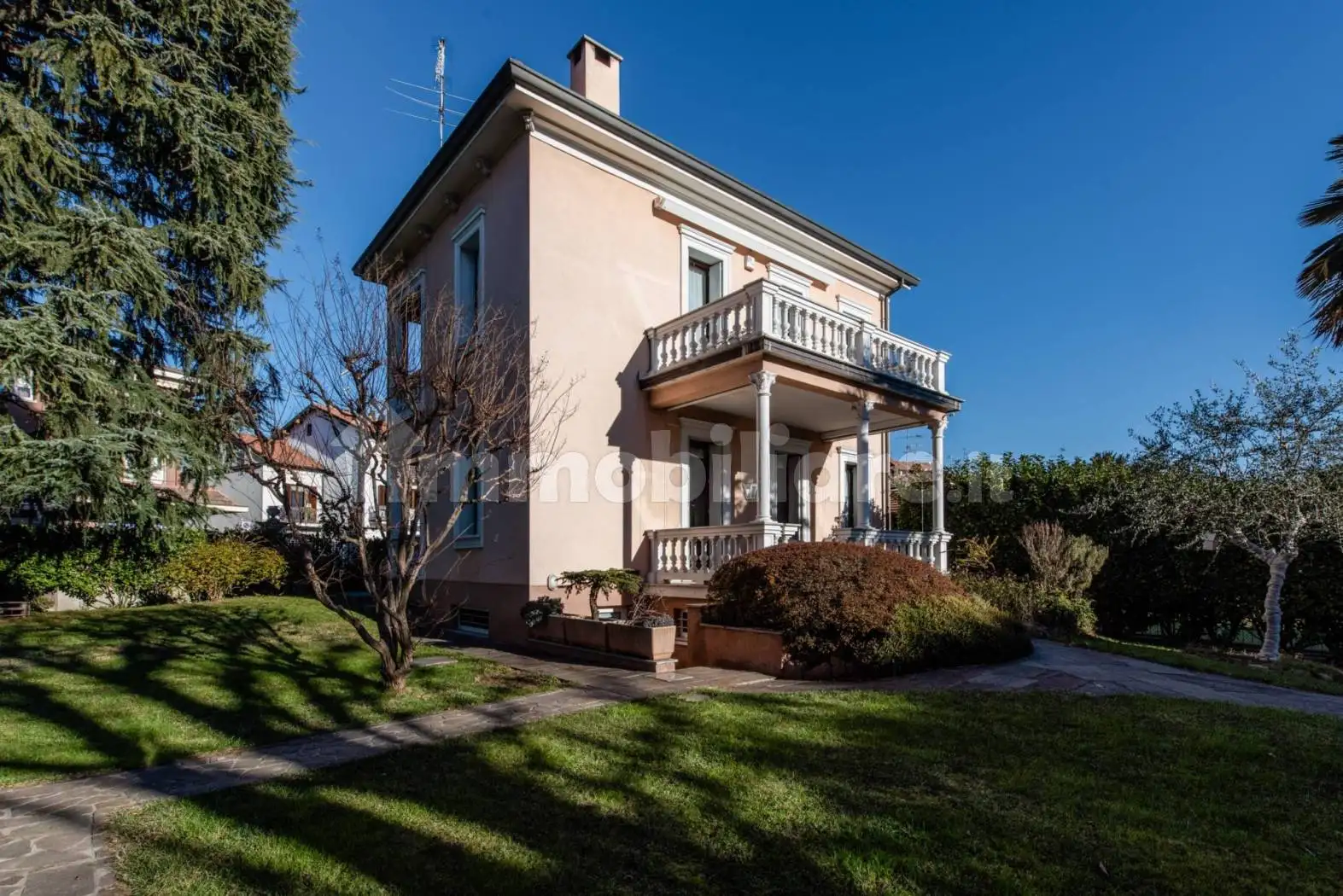 Villa unifamiliare via Camillo Benso di Cavour, Centro, Castronno - foto 3