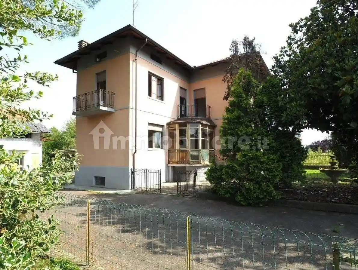 Villa in vendita a Masserano