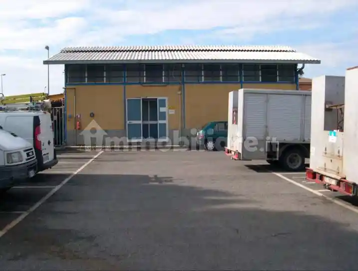 Palazzo - Edificio in vendita a Ciampino