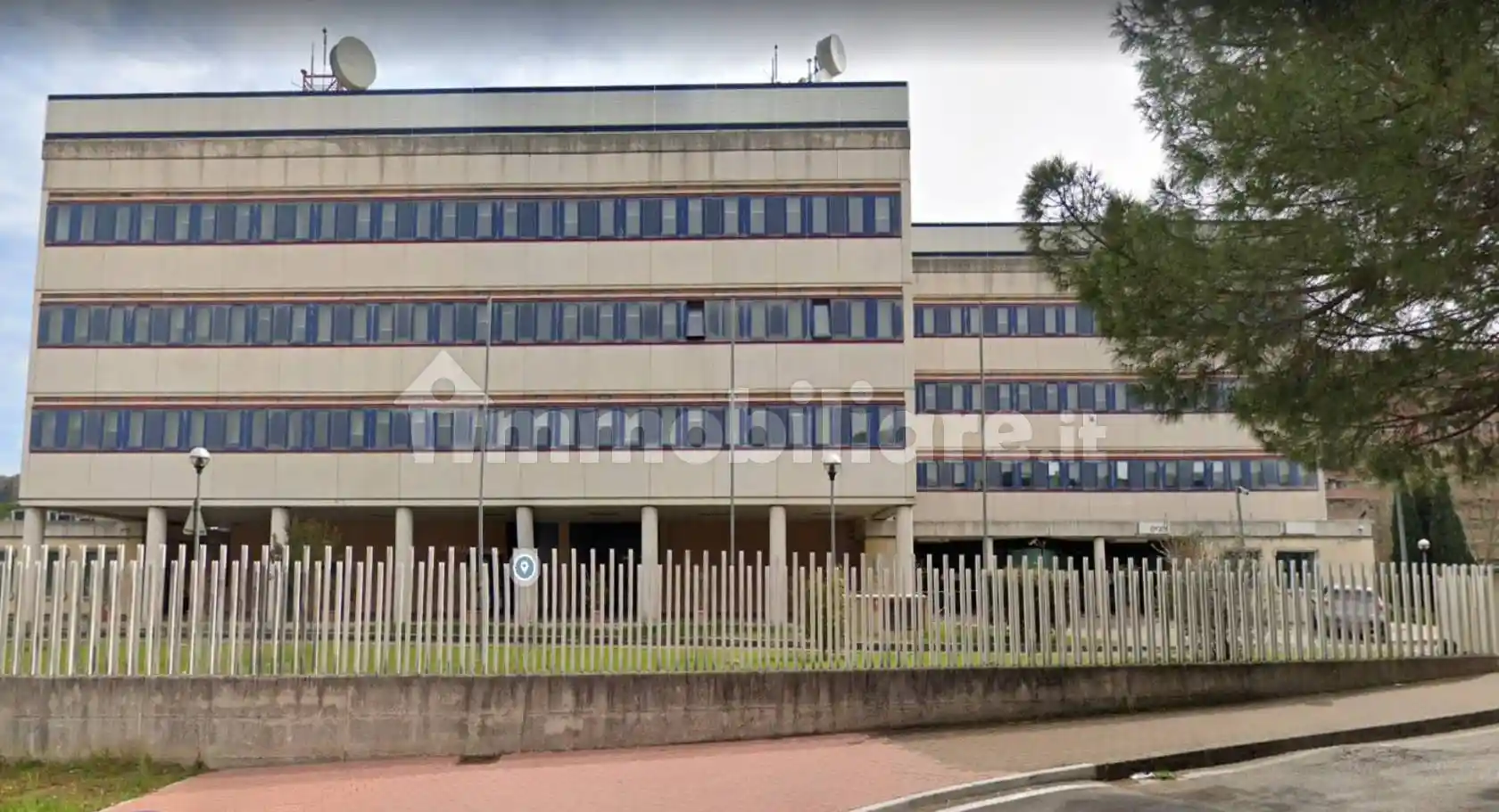 Palazzo - Edificio in vendita a Perugia