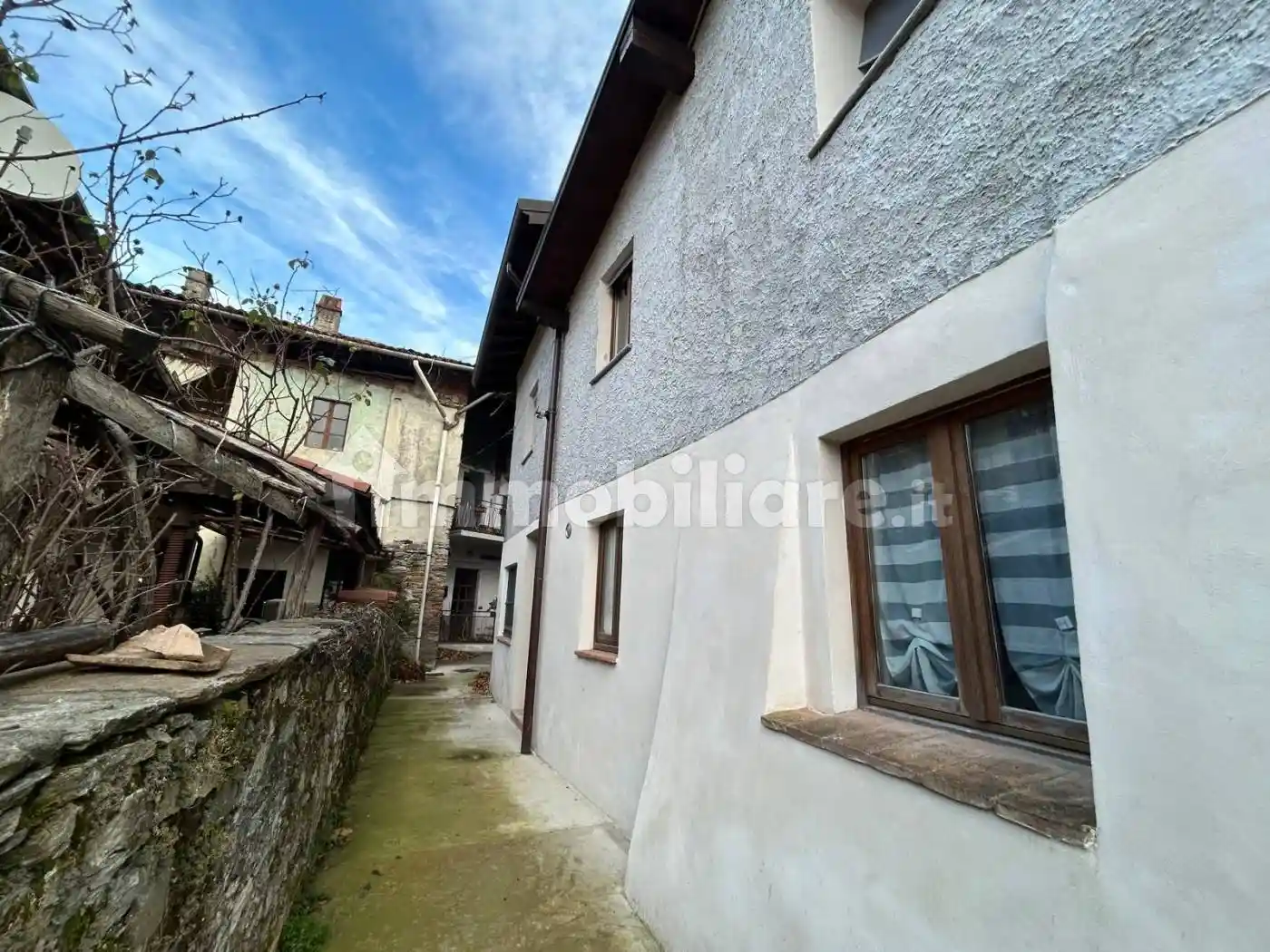 Casa indipendente in vendita a Porto Valtravaglia