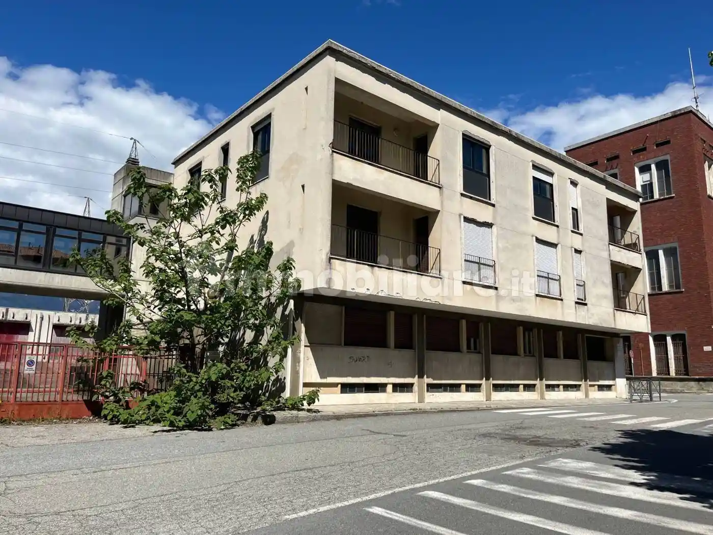 Palazzo - Edificio in vendita a Biella