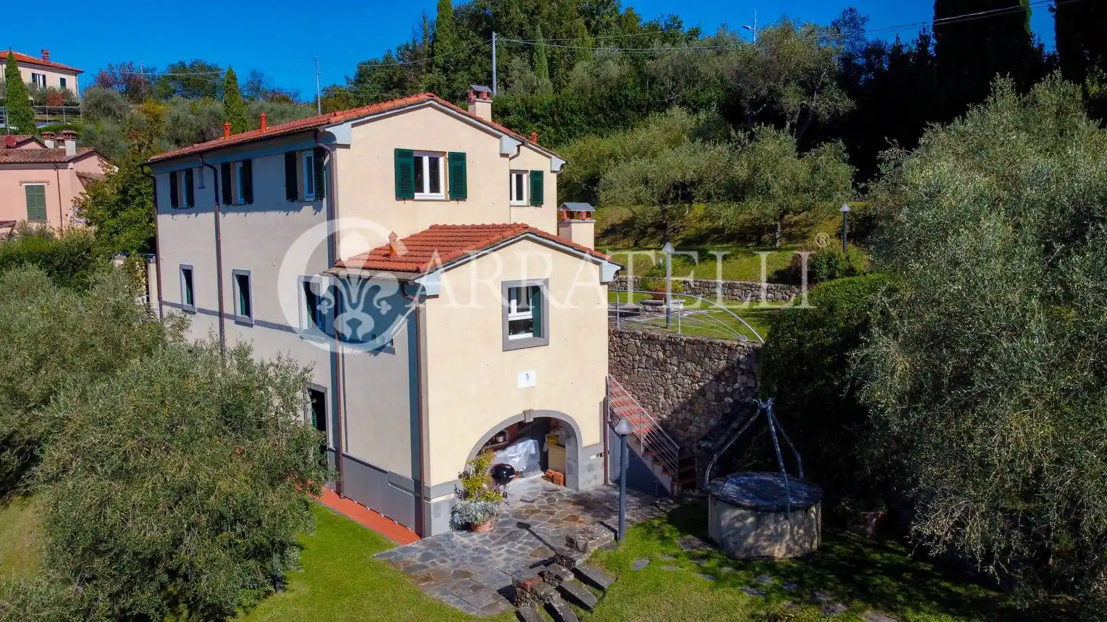 Villa in vendita a Sarzana