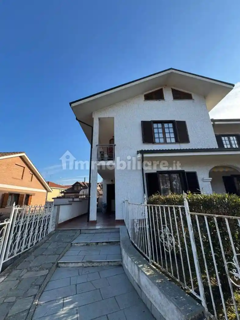 Villa in vendita a Venaria Reale