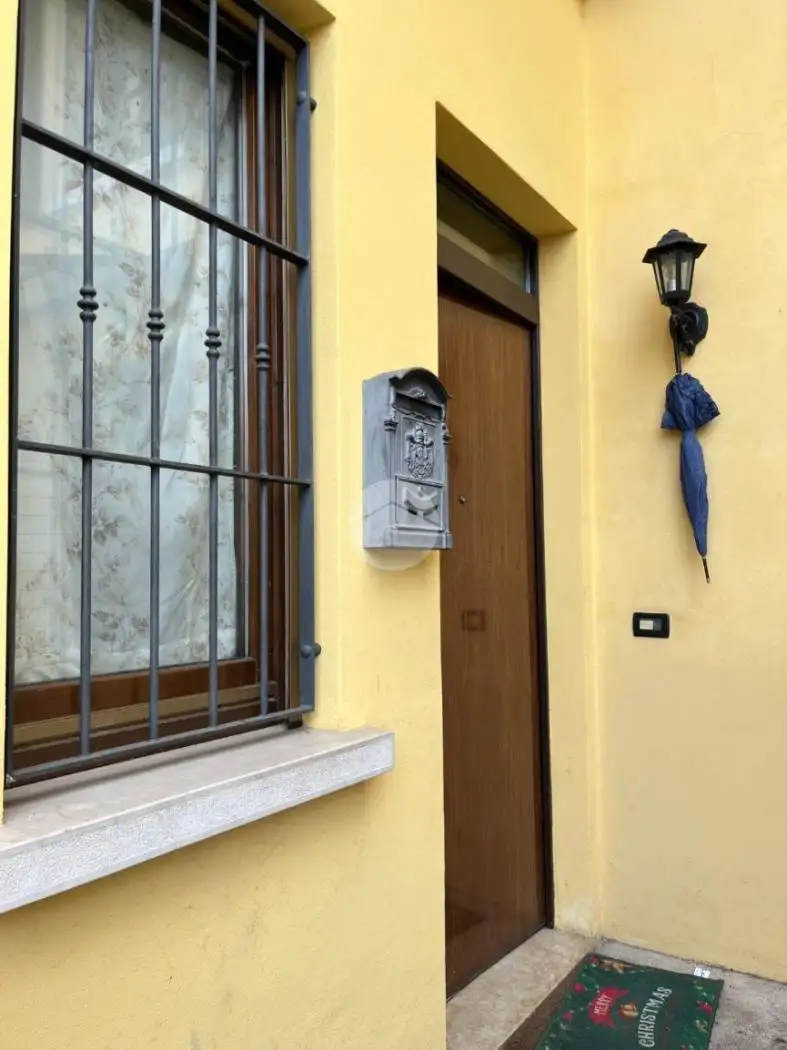 Casa indipendente in vendita a Barbariga