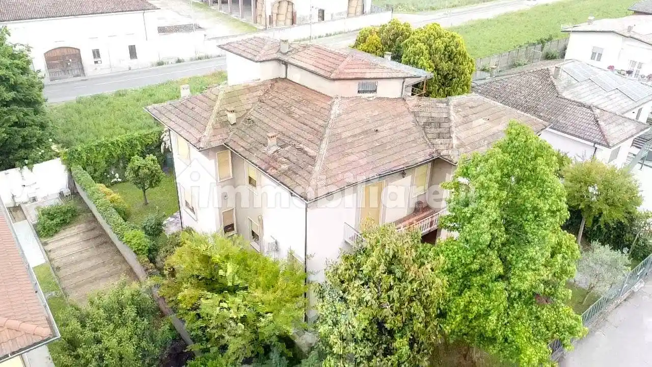 Villa in vendita a Codogno