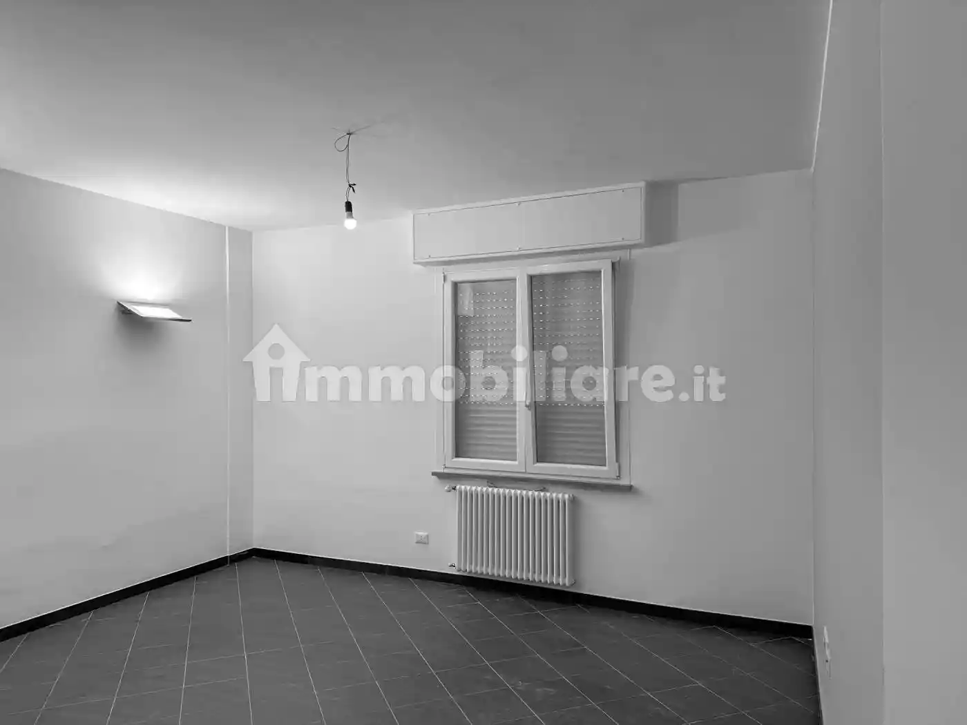 Trilocale piazza Martiri della Libertà 3, Oltreletimbro, Santa Rita, Savona - foto 3