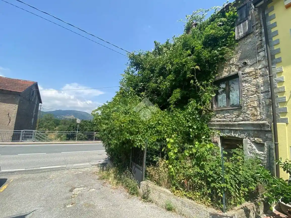 Rustico - Casale in vendita a Casella