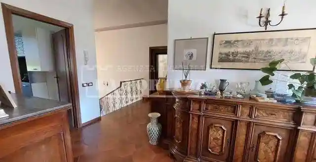 Villa in vendita a Cascina