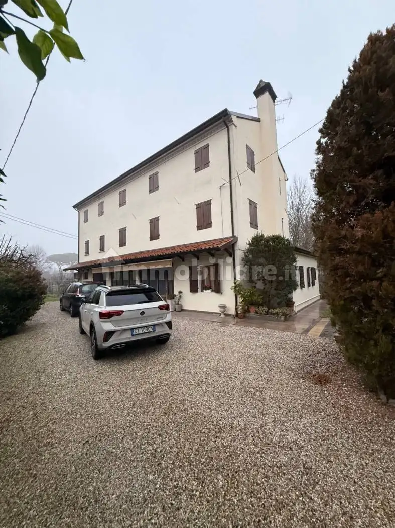 Rustico - Casale in vendita a Cessalto