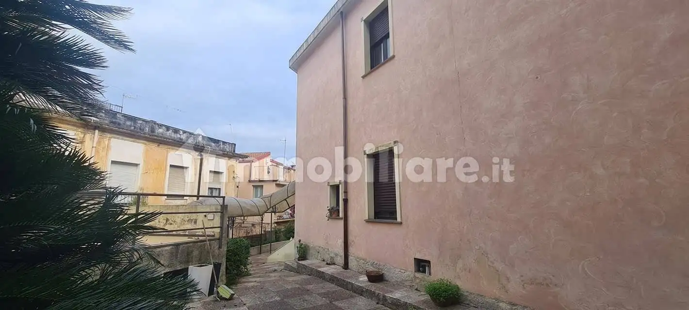 Palazzo - Edificio in vendita a Catanzaro