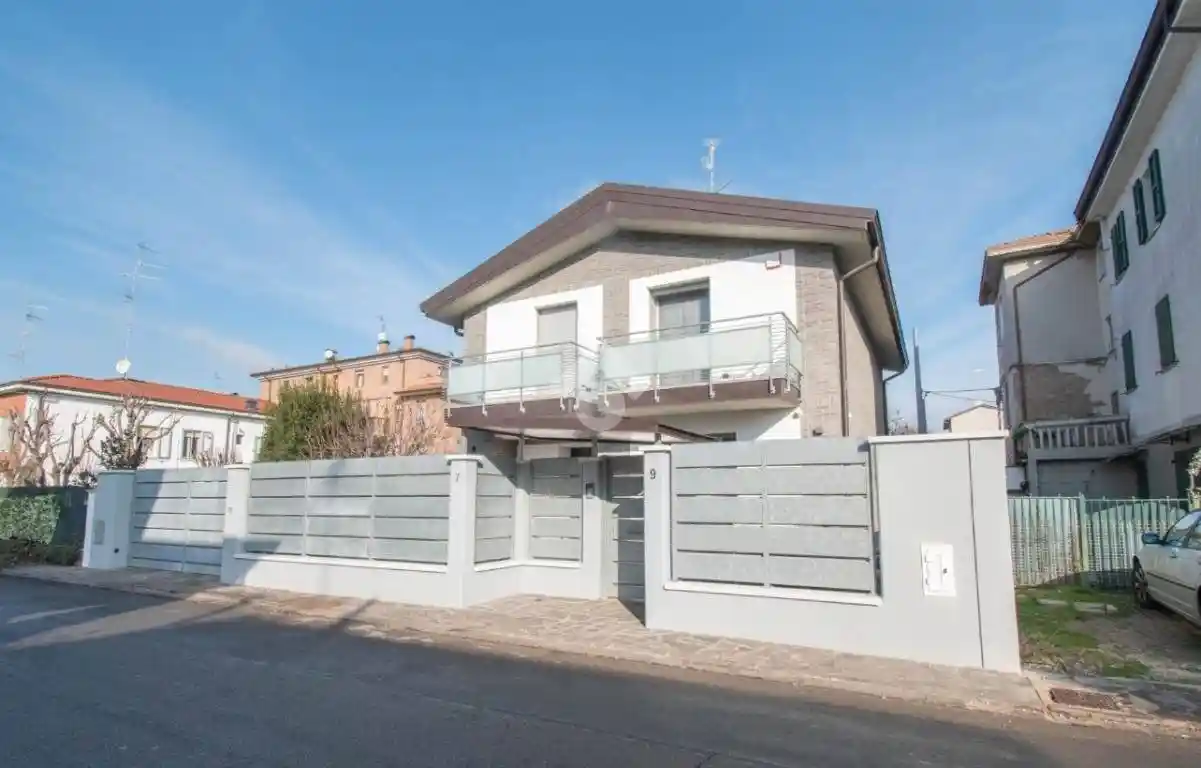 Villa in vendita a Carpi