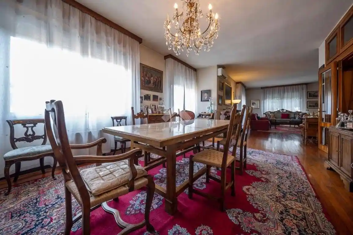 Villa in vendita a Reggio Emilia