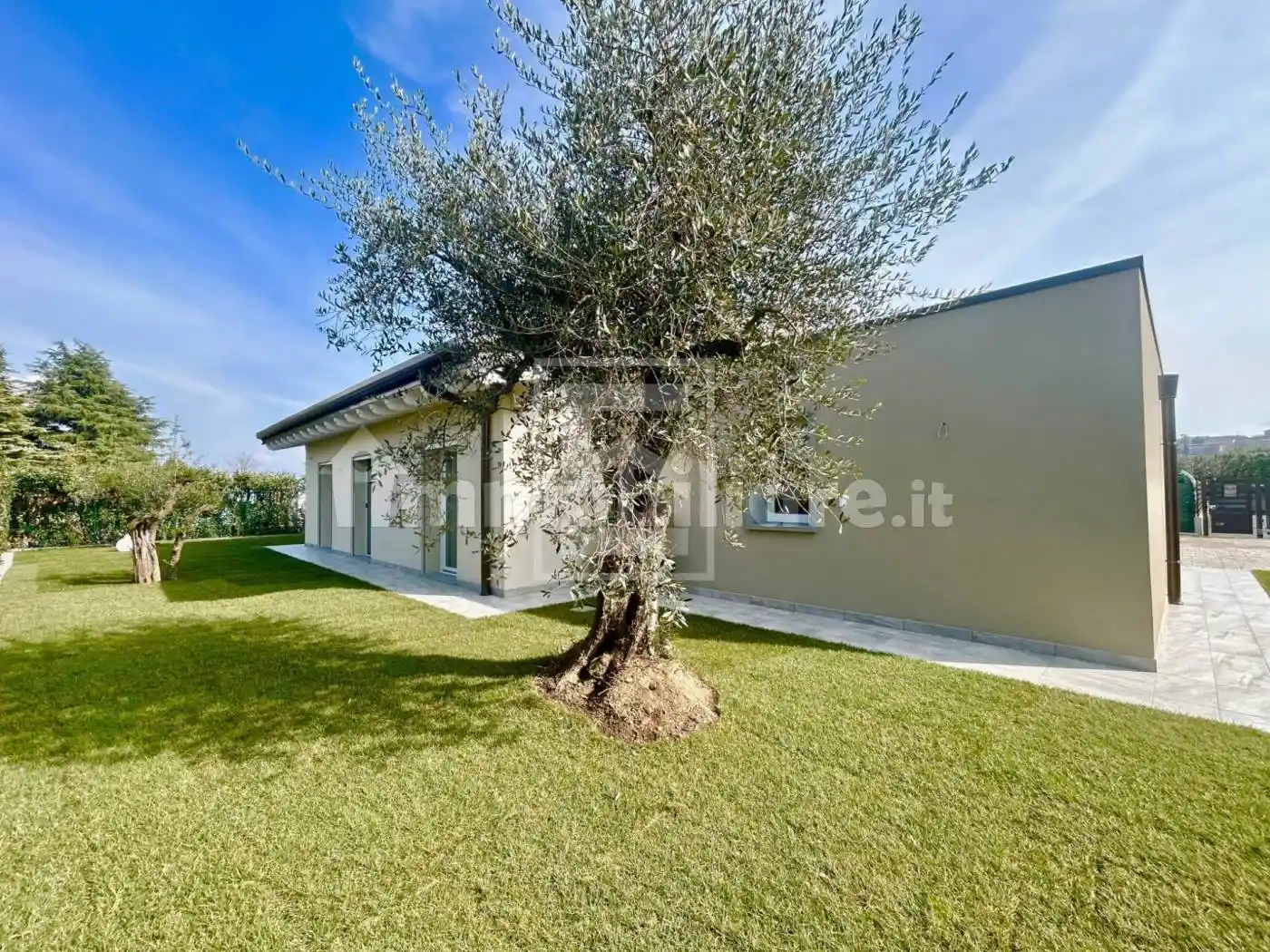 Villa in vendita a Padenghe sul Garda