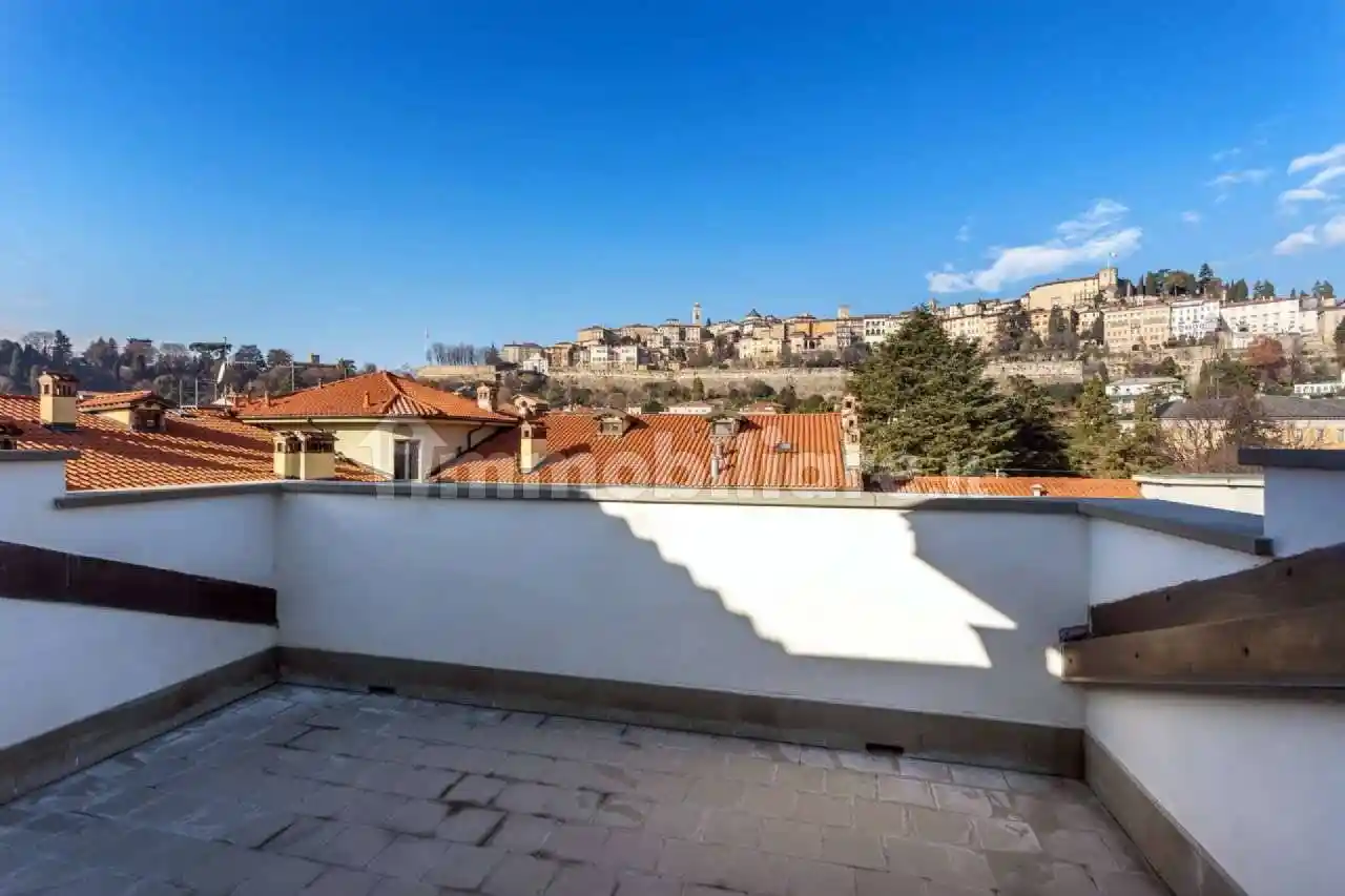 Appartamento in vendita a Bergamo