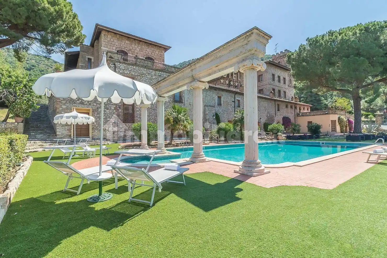 Palazzo - Edificio in vendita a Tivoli