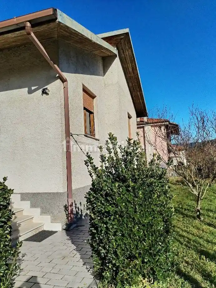 Villa in vendita a Beverino