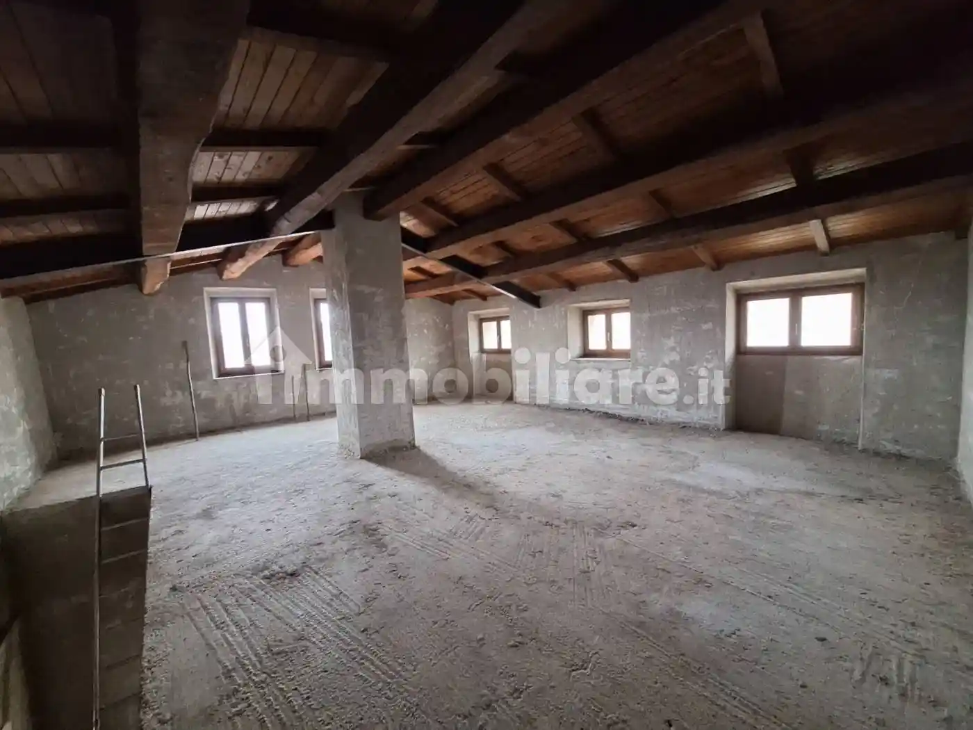 Rustico - Casale in vendita a Campello sul Clitunno