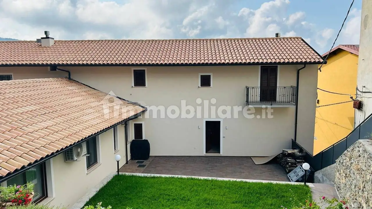 Casa indipendente in vendita a Falerna