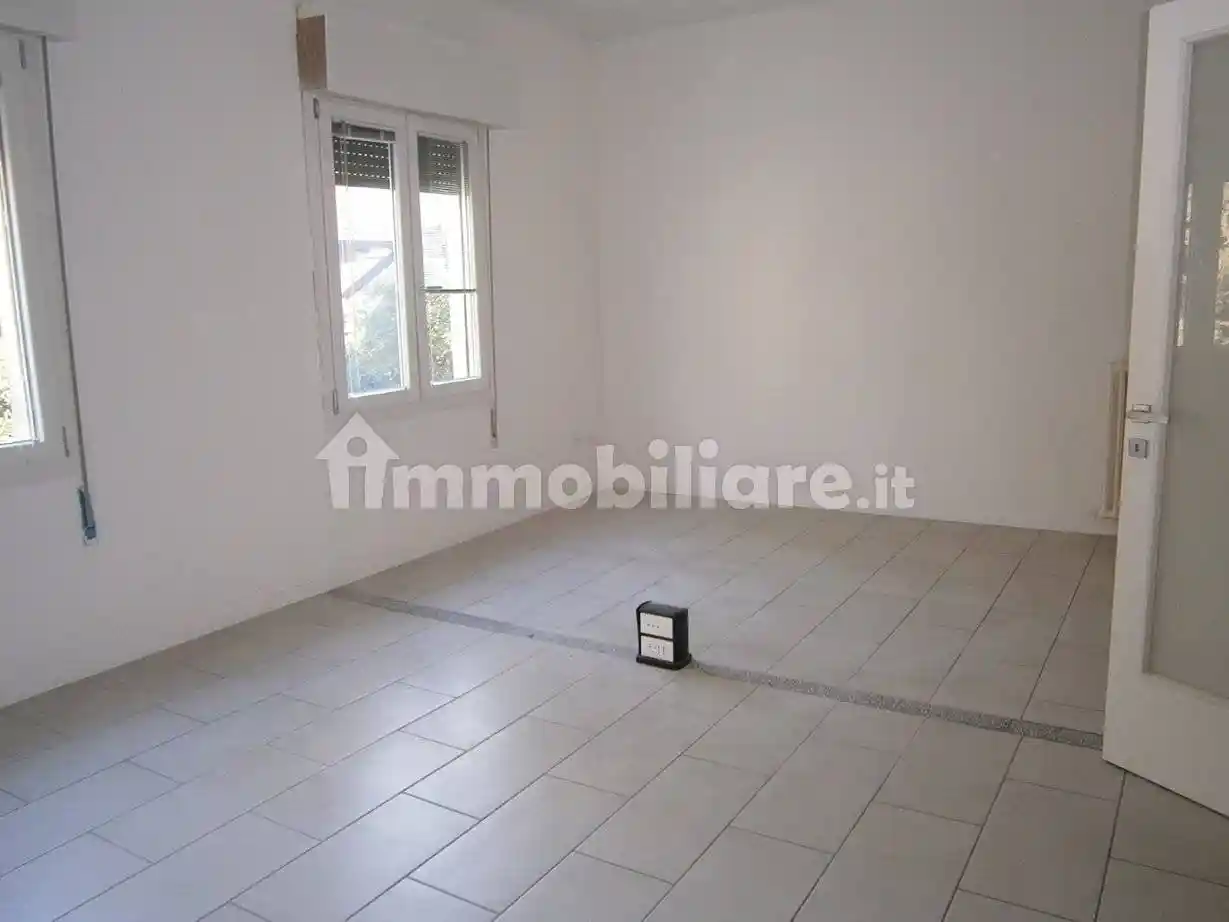 Palazzo - Edificio in affitto a Padova