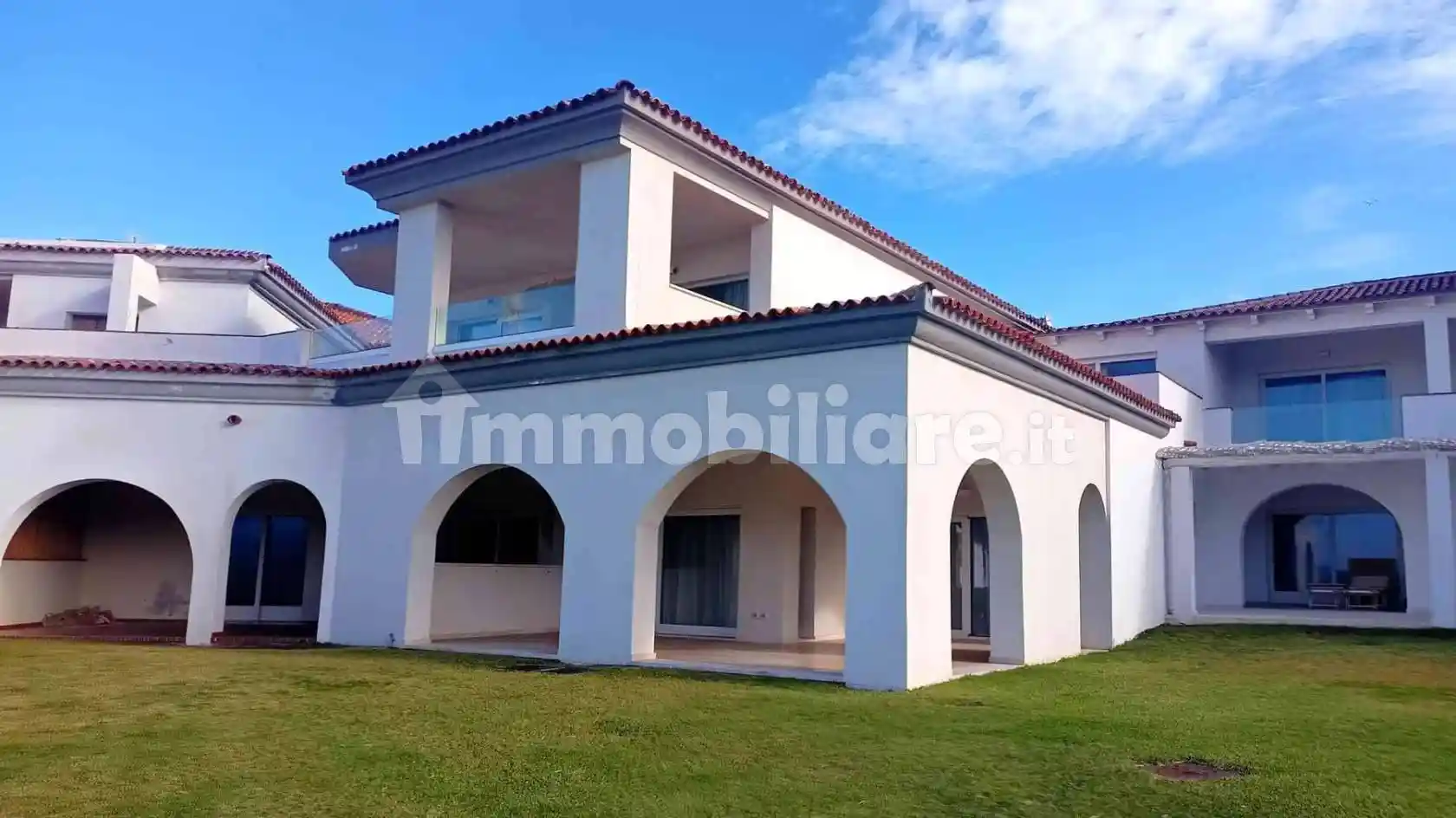 Appartamento in vendita a Arzachena