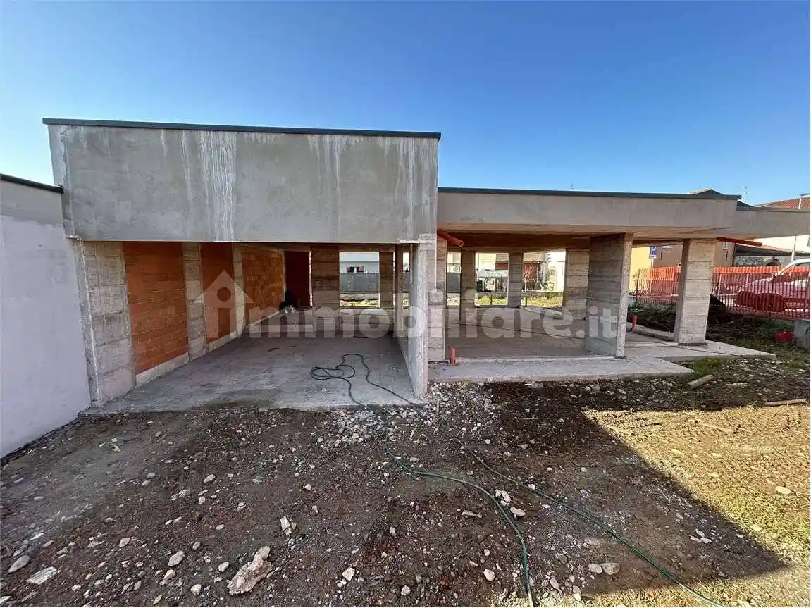 Villa in vendita a Cologno al Serio