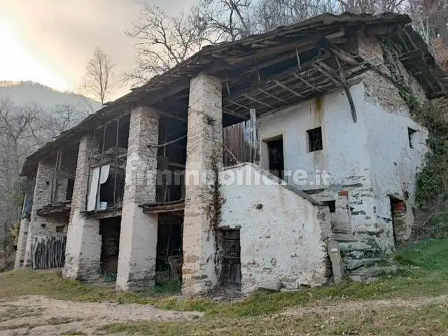 Rustico - Casale in vendita a Brossasco