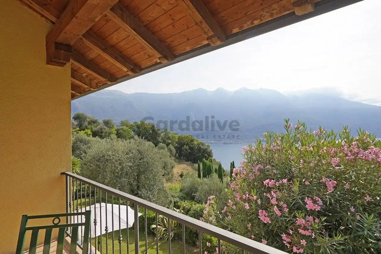 Casa indipendente in vendita a Tremosine sul Garda