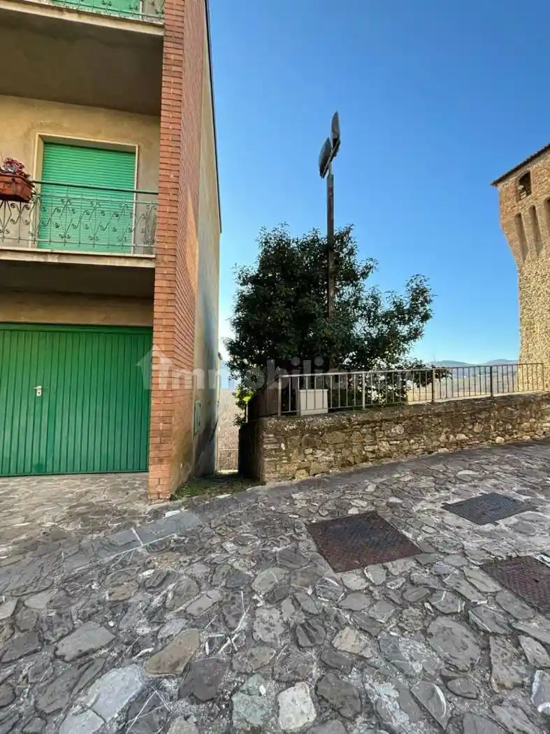 Trilocale Strada della Rocca, Centro, Varano de' Melegari - foto 2