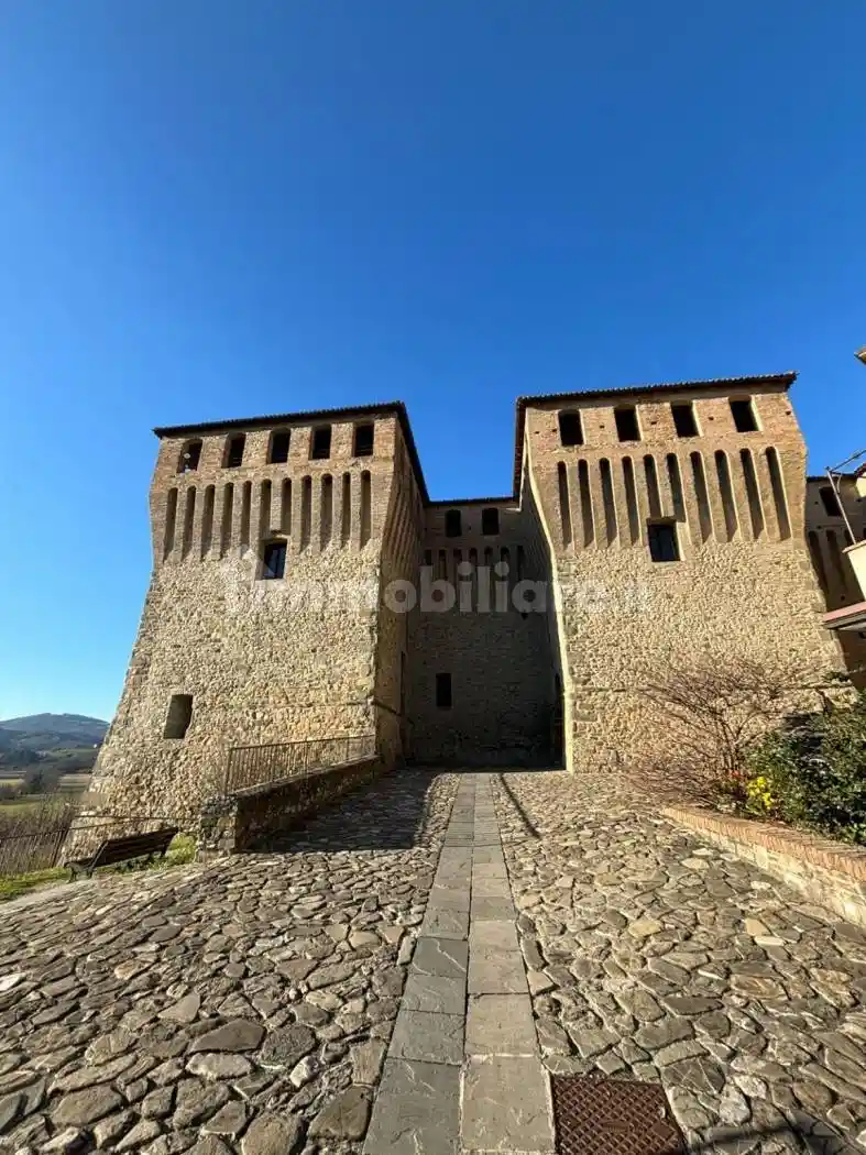 Trilocale Strada della Rocca, Centro, Varano de' Melegari - foto 4