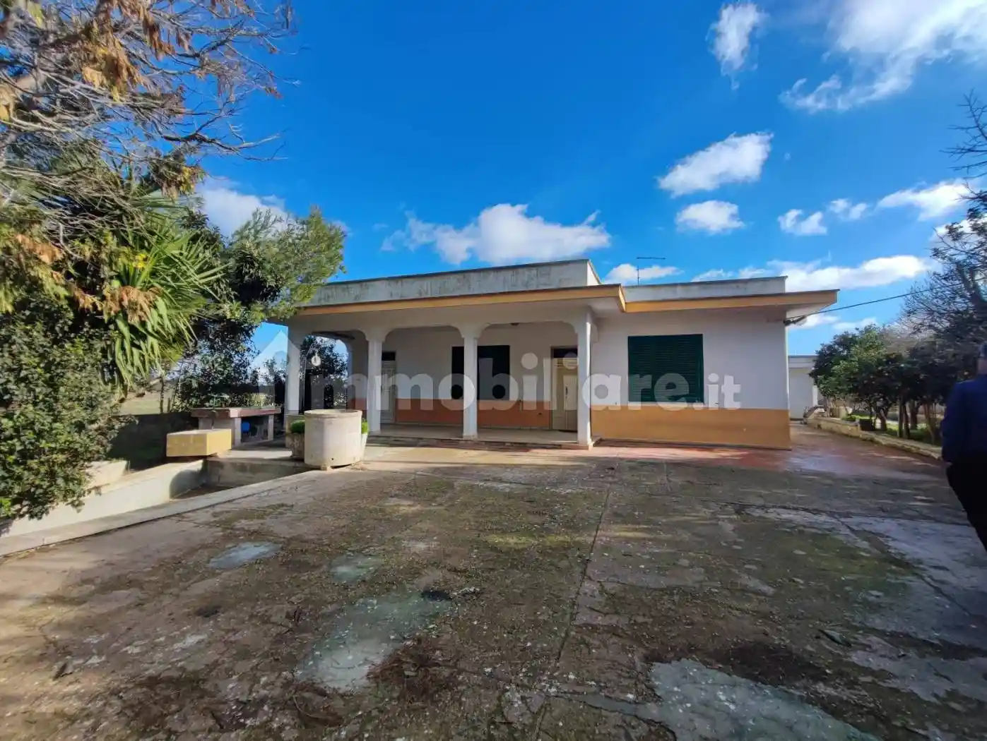 Villa in vendita a Aradeo