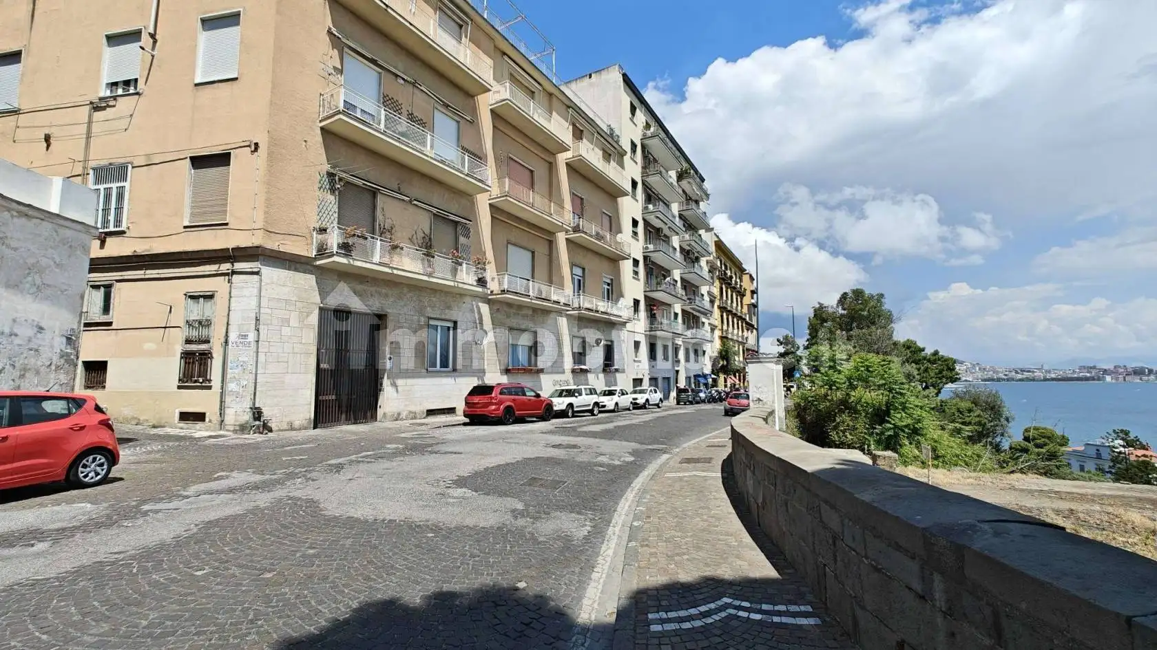 Appartamento in vendita a Napoli