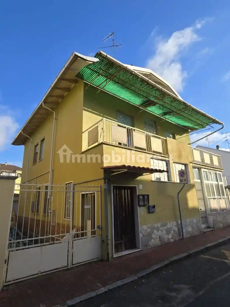 Villa in vendita a Vercelli