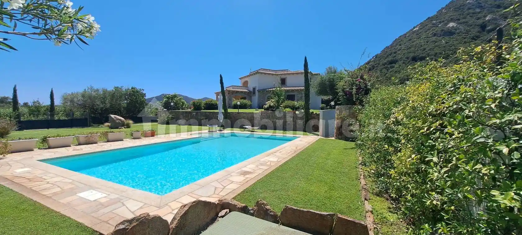 Villa in vendita a San Teodoro