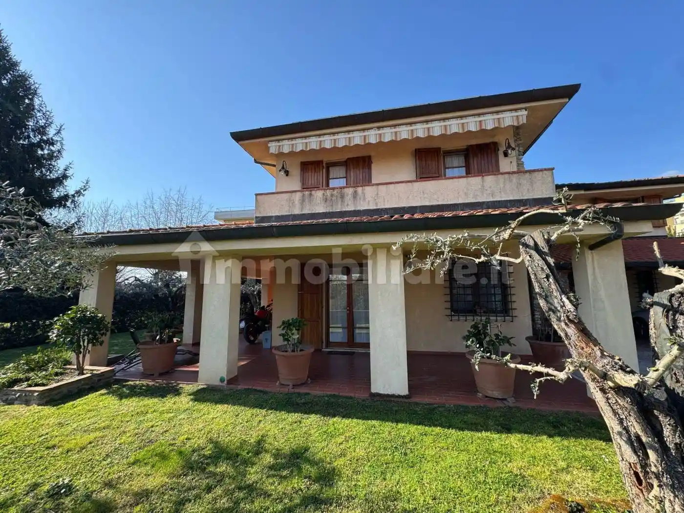 Villa in vendita a Montignoso