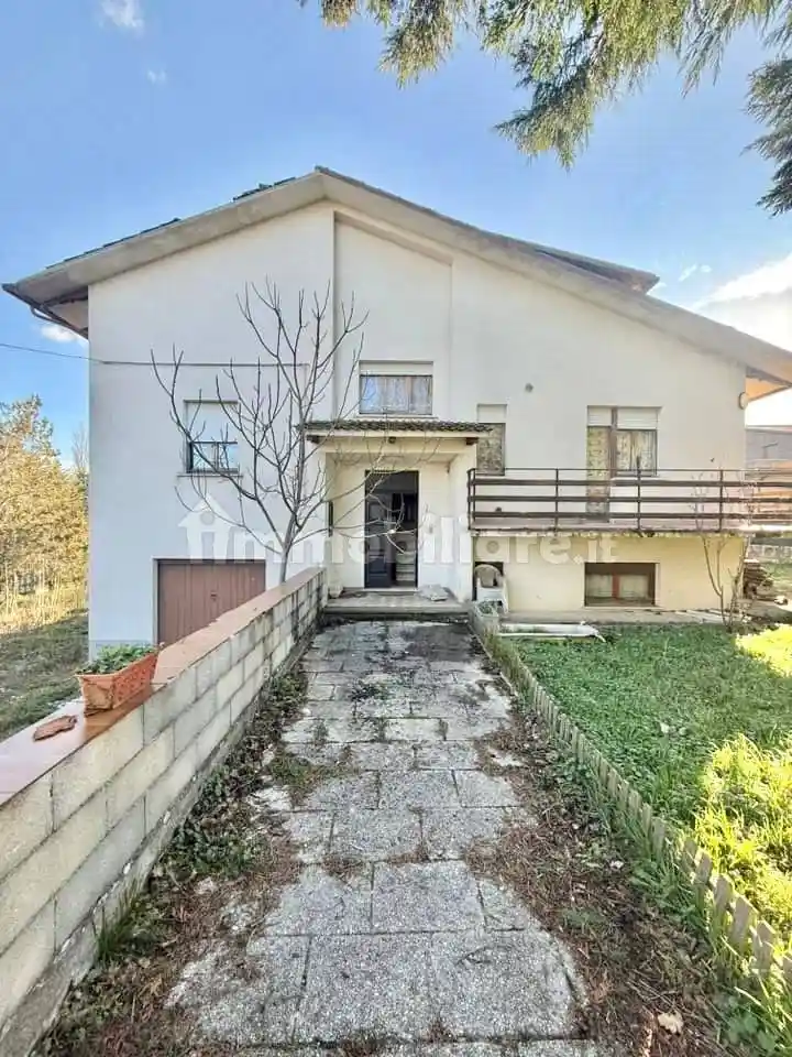 Villa in vendita a Gualdo Tadino