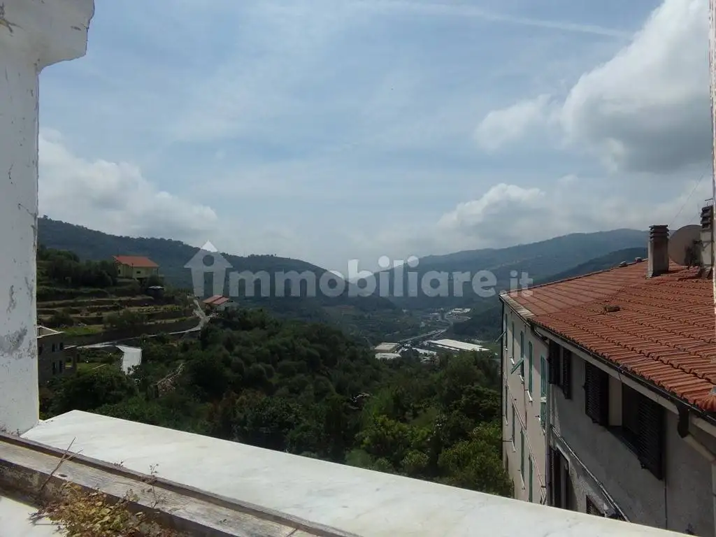 Appartamento in vendita a Chiusanico