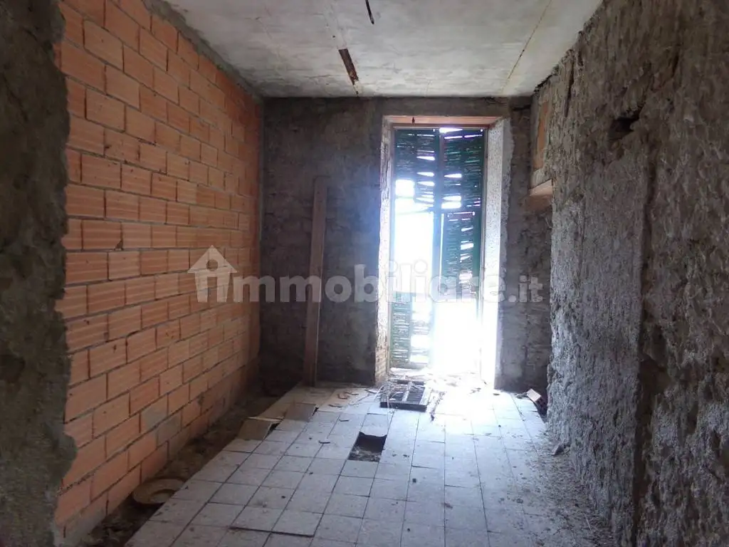 Appartamento da ristrutturare, piano terra, Gazzelli, Chiusanico - foto 3