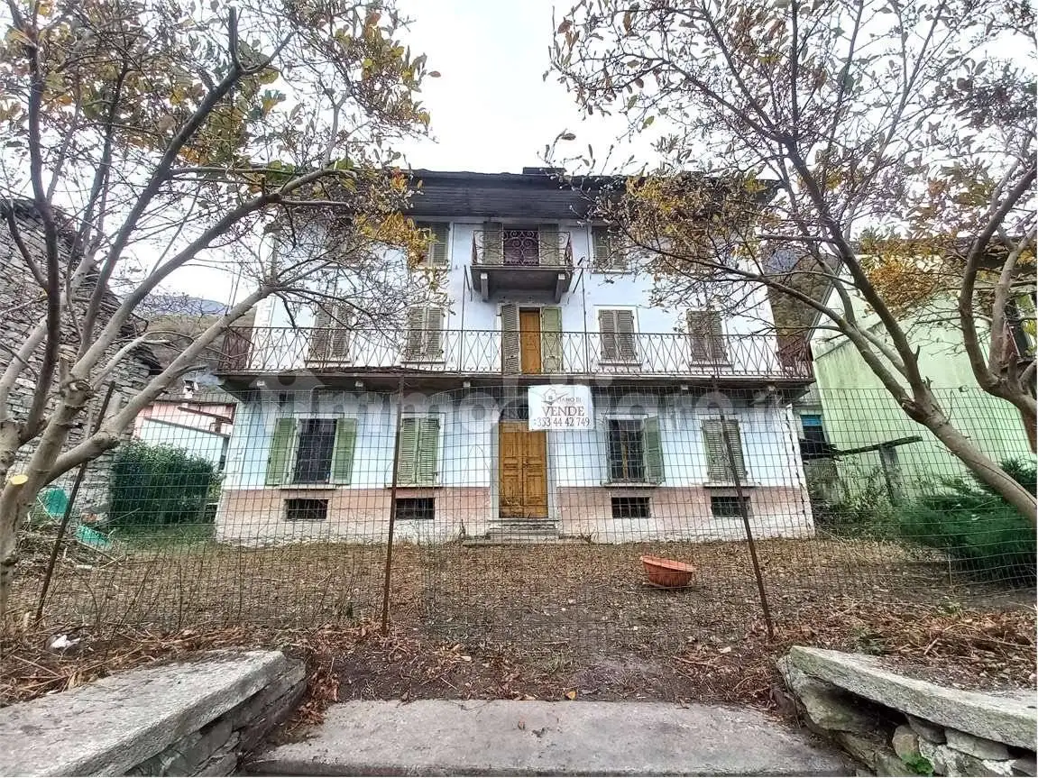 Casa indipendente in vendita a Trontano