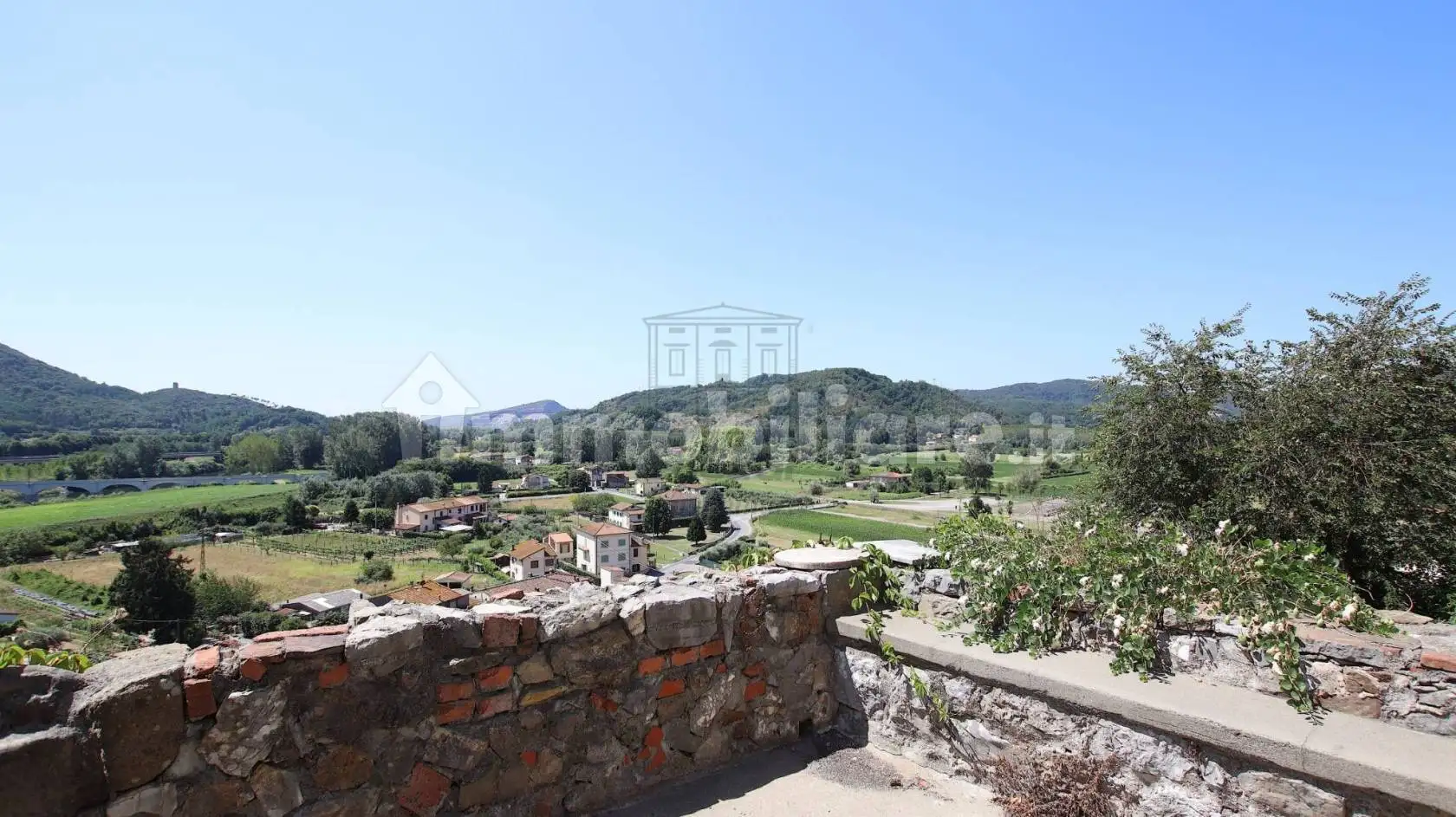 Casa indipendente in vendita a Lucca