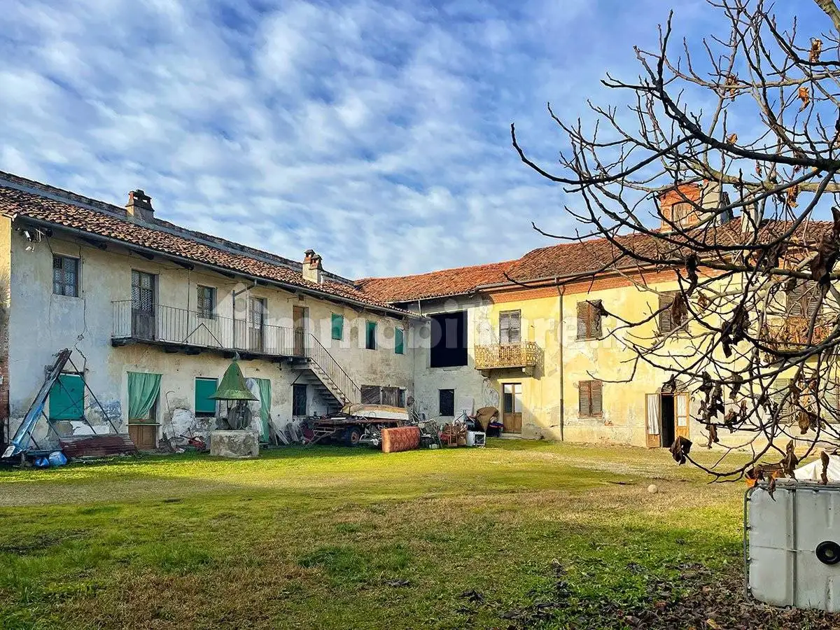 Rustico - Casale in vendita a Guarene