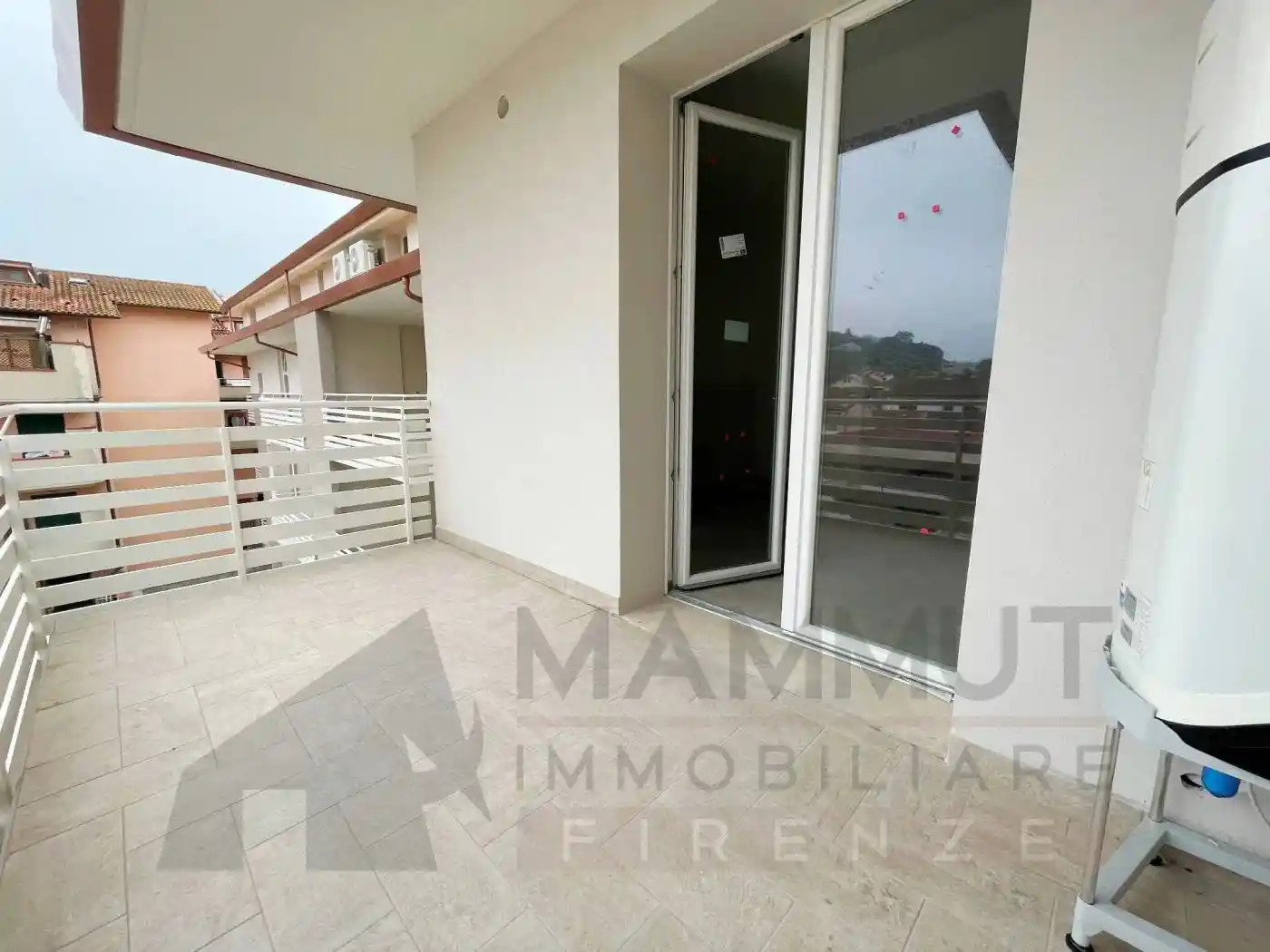 Appartamento in vendita a Capraia e Limite