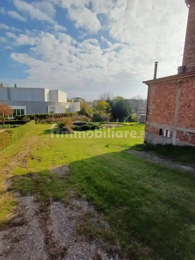 Trilocale via Don Cirio Santi, Centro, Varano de' Melegari - foto 3