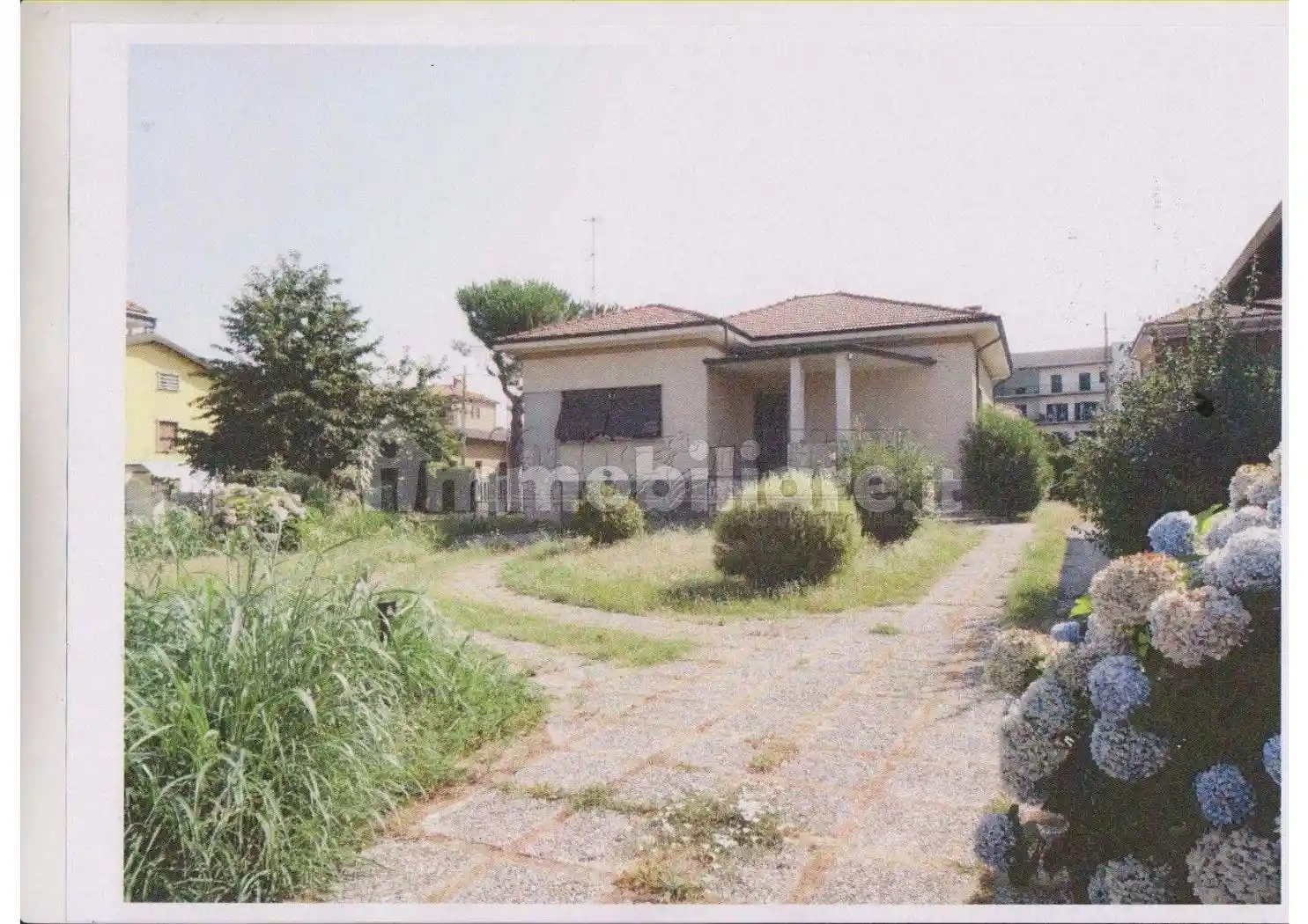 Villa in vendita a Varano Borghi