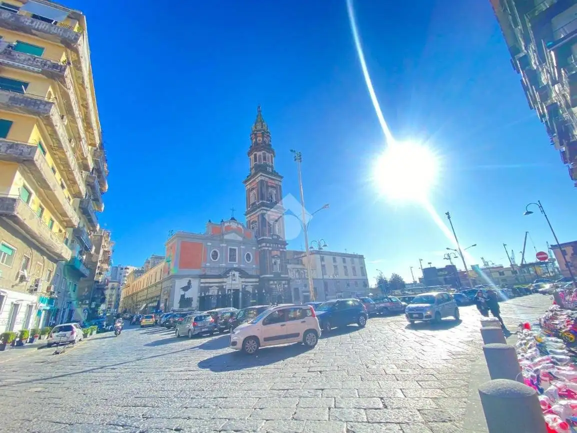 Appartamento in vendita a Napoli